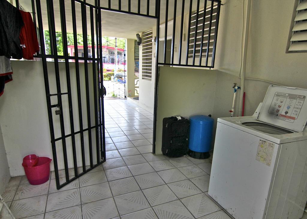 Bayamon Puerto Rico 3 Bedroom Home Bilik gambar